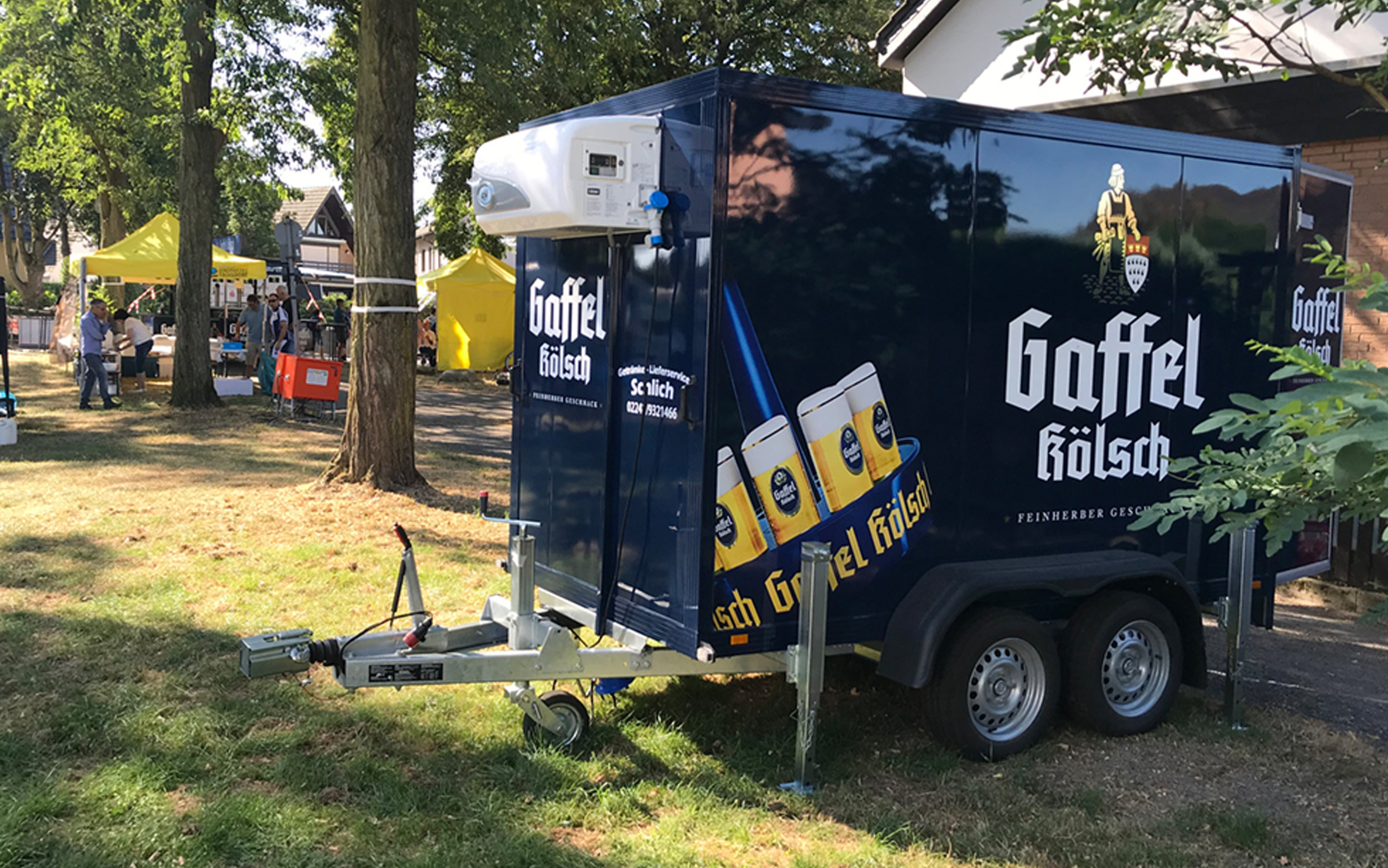 Mobile Kühlung im Einsatz: Arktik Kühlaggregat montiert an Bier Anhänger